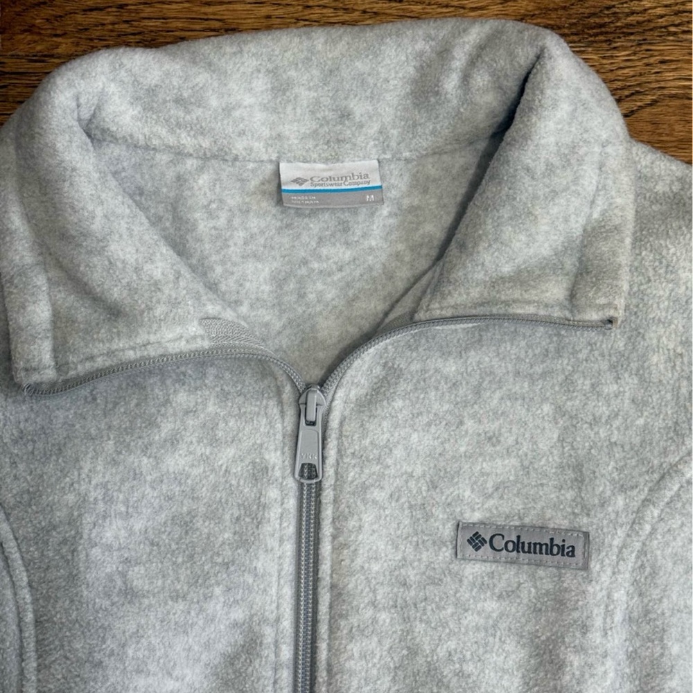 Columbia Light Gray Full-Zip Vest